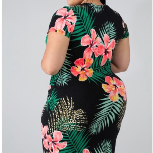 Exotic Leaves Dress - Picture 3 of 5